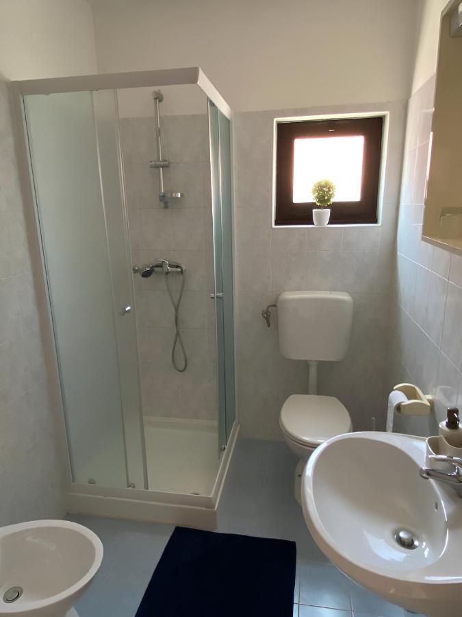 Apartmani Ana Borovac Funtana Buitenkant foto