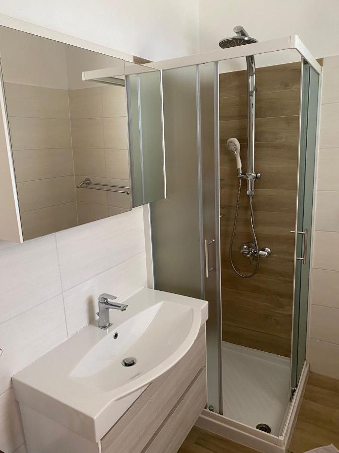 Apartmani Ana Borovac Funtana Buitenkant foto