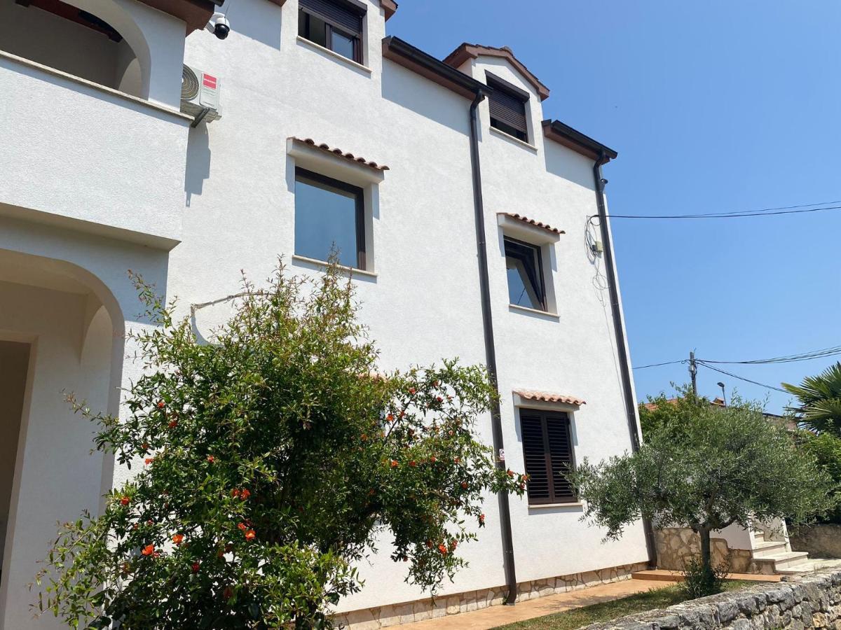 Apartmani Ana Borovac Funtana Buitenkant foto